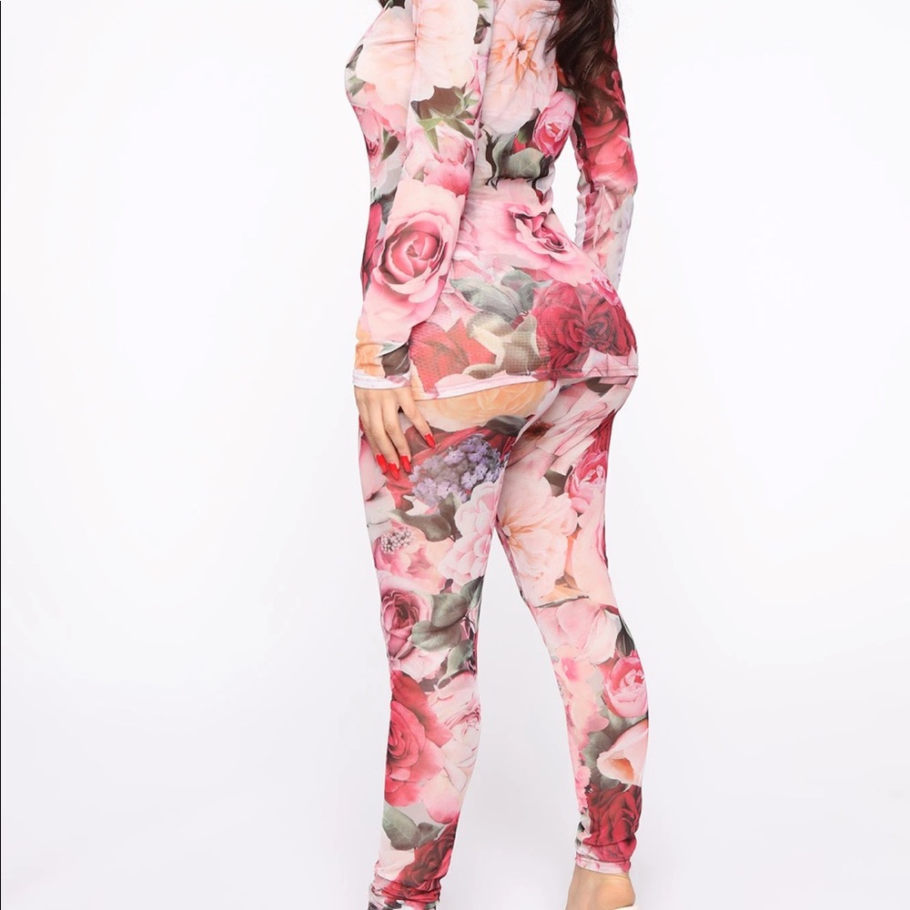 Flower Sheer Set. Never worn - Picture 3 of 8